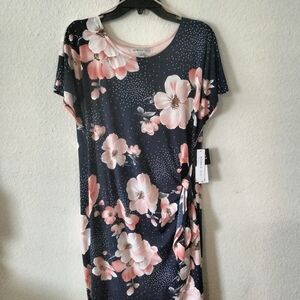 MSK, Robbie Bee casual Sheath dress.  Short sleeve , color: Navy blue/floral